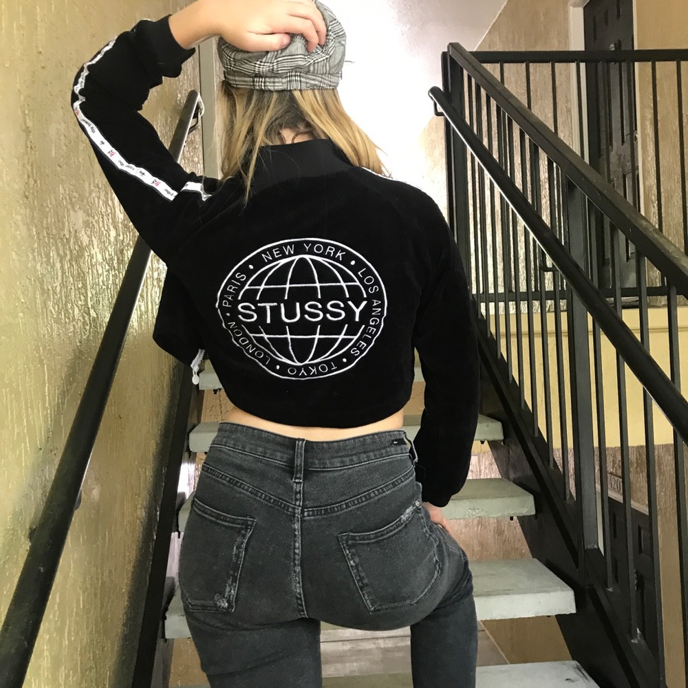 STUSSY ZIP UP CROP TOP